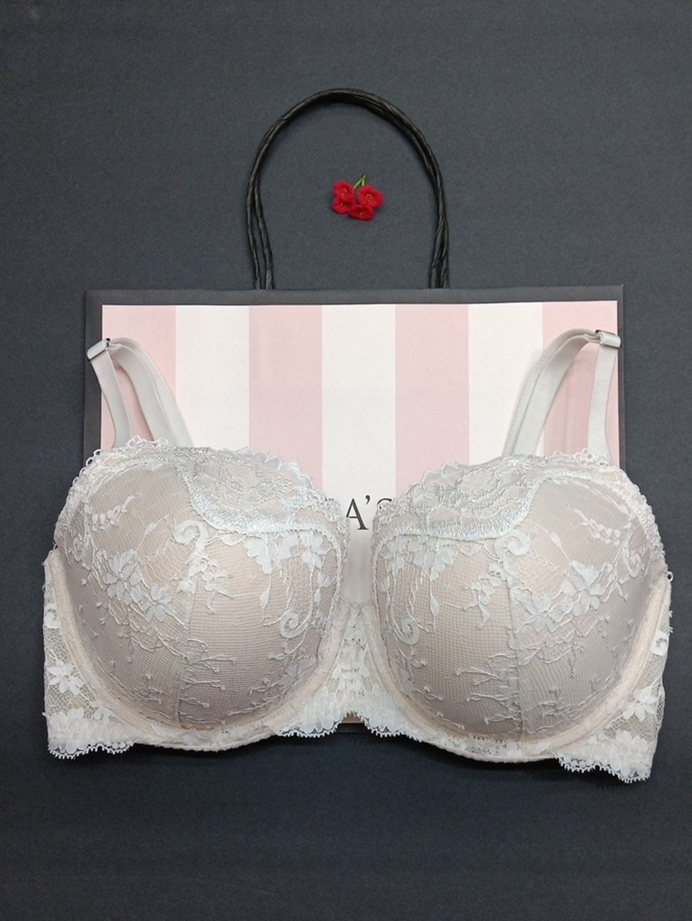 Victoria's Secret Ivory  Underwire Dream Angels Lined Demi/demi Double Size34DD